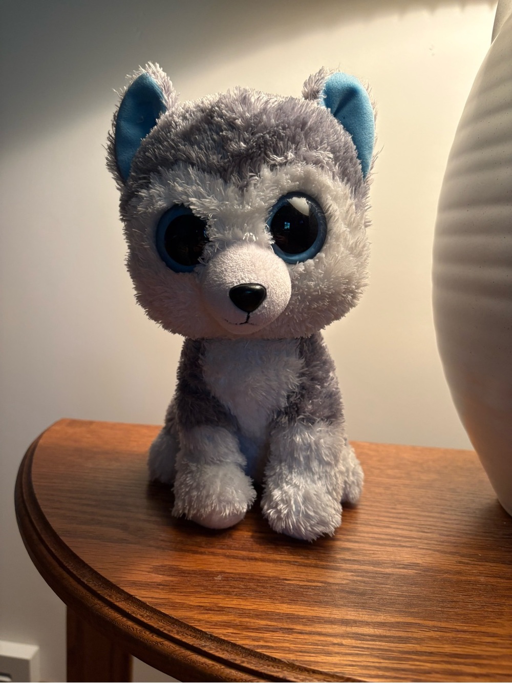 Ty beanie boos husky slush 9 in 2011 retired
Gently used condition